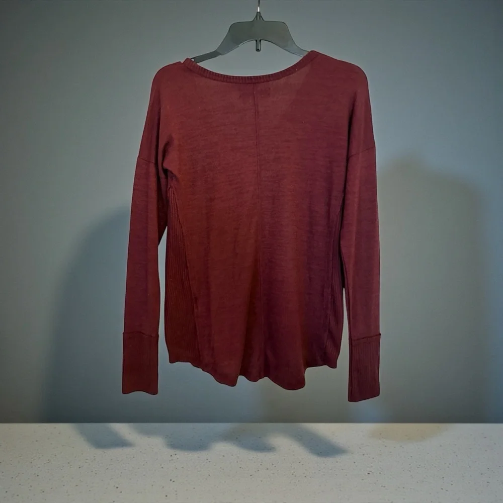 Abercrombie & Fitch Burgundy Long Sleeve V-Neck Top